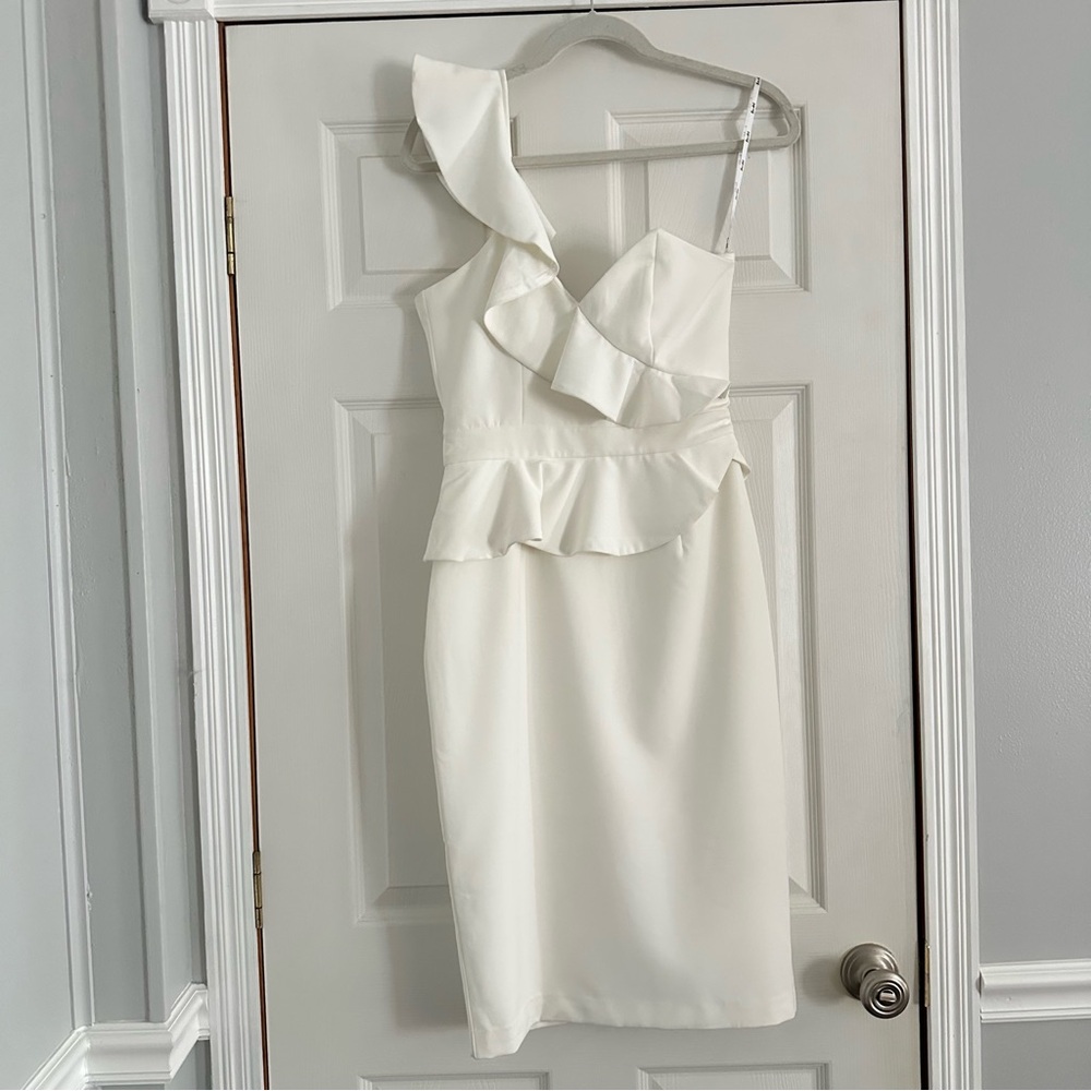 Bardot Camelia One-Shoulder Ruffle Midi Dress in Ivory Size 6 - Picture 2 of 12